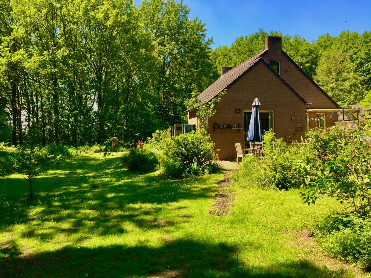Blauwe Lelie Villa Ewijk Buitenkant foto